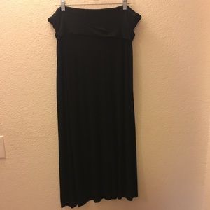 NWOT black fold over full length maxi skirt